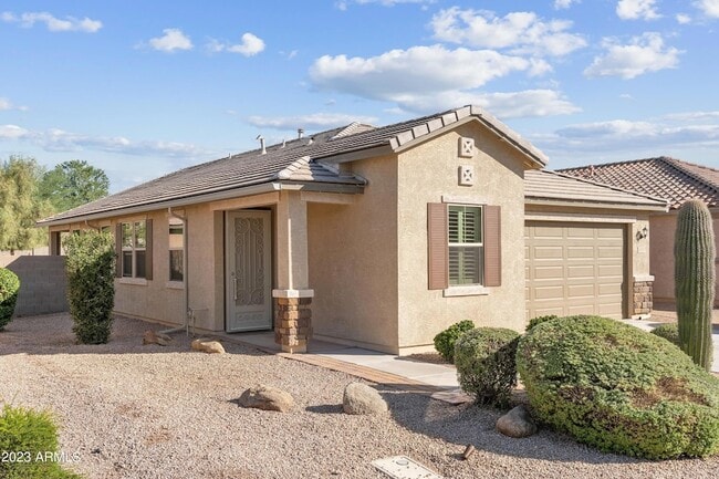 Photo - 2820 E Detroit St