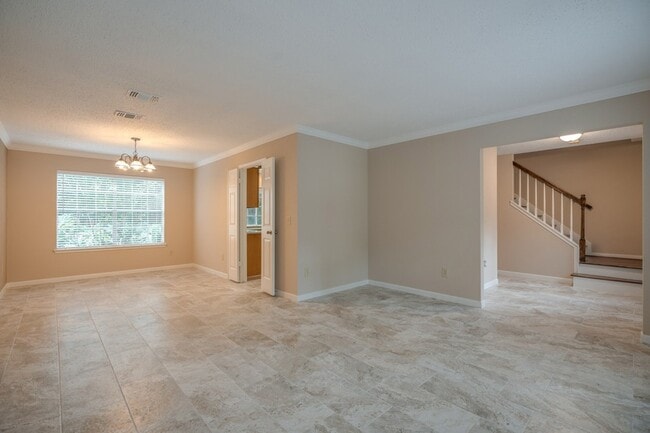 Photo - 11 Robin Run Dr