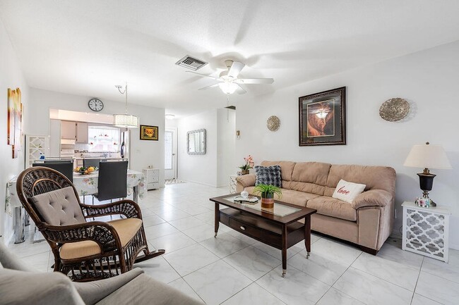 Photo - 2995 Crosley Dr W Unit E