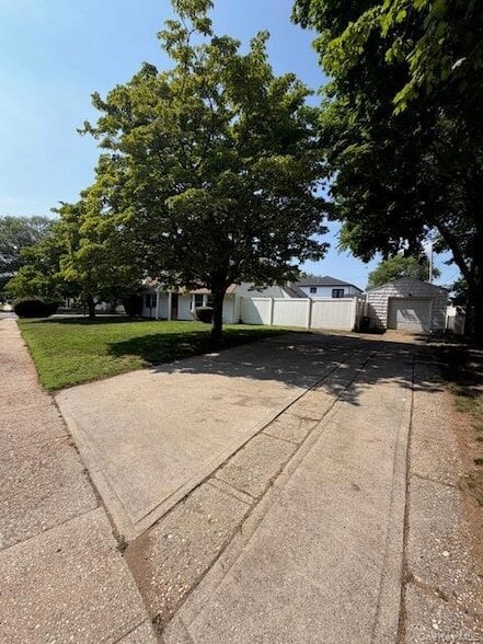 Photo - 3173 Roxbury Ln