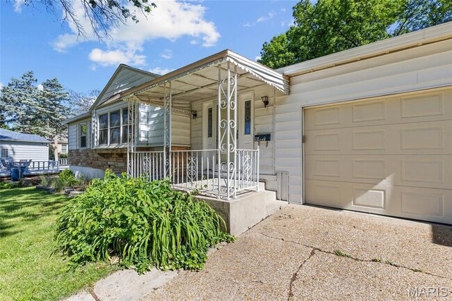 Photo - 9427 Atwood Dr