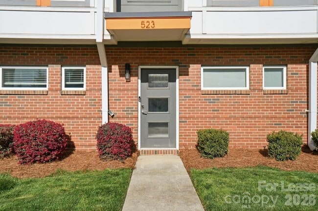 Photo - 523 Sedgefield Park Dr