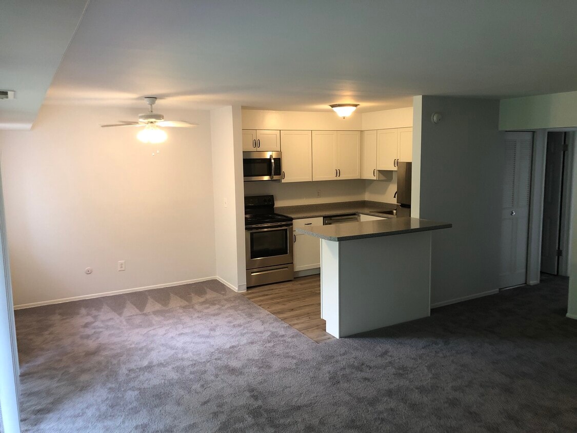 Updated Two Bedroom - Updated Two Bedroom / One Bathroom
