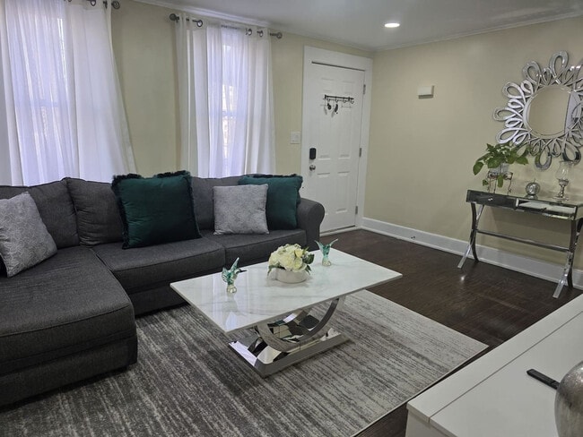 Photo - 108 Linden Ave Unit SI ID1541031P