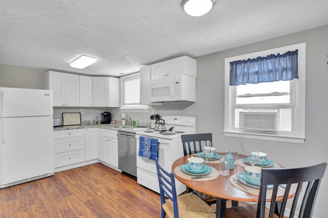 Photo - 14 Jones Ave Unit ID1045445P