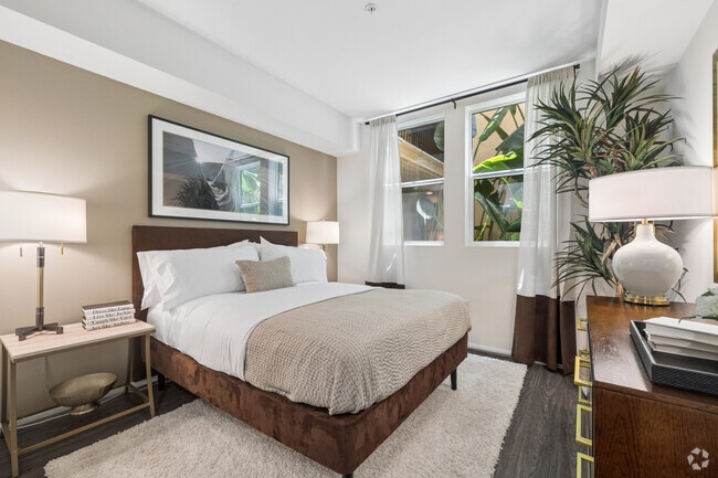 2BR, 2BA - 980SF - Bedroom - Ferrante