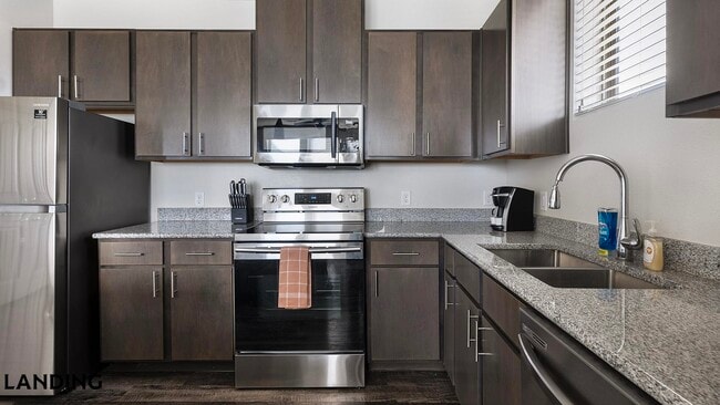 Photo - 12500 Shadowglen Trce Unit 10308