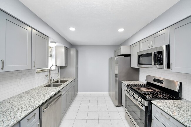 Photo - 6031 Dellfern Dr