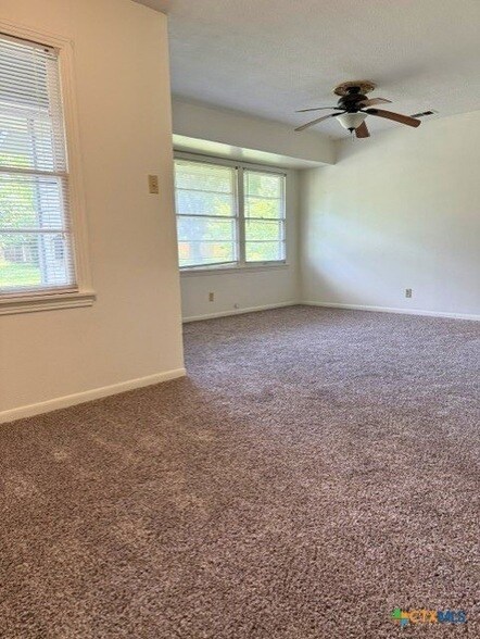 Photo - 1704 Smith Dr