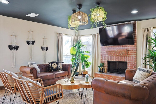 Building Photo - 708 Azalea Dr Unit ID1310919P