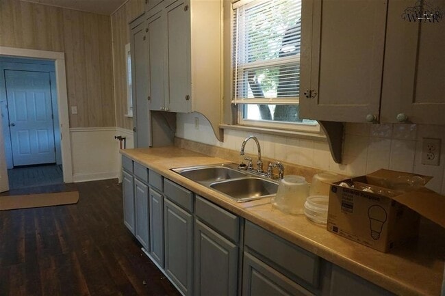 Photo - 1114 Monroe St