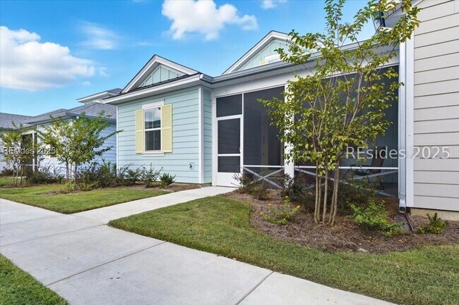 Photo - 215 Tropics Ave