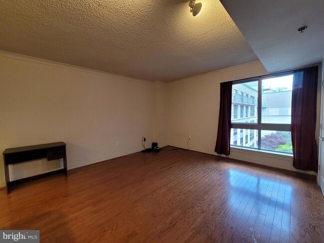 Photo - 777 7th St NW Unit 1003