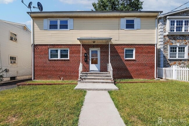 Building Photo - 111 Emerson St Unit 1