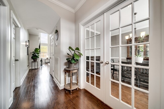 Photo - 144 Ervin St