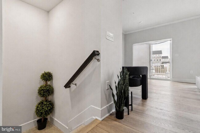 Photo - 10939 Drummond Pl