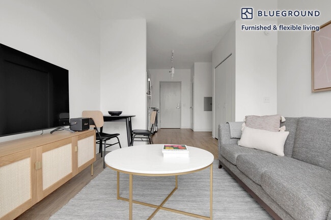 Photo - 808 W Van Buren St Unit SI FL7-ID539