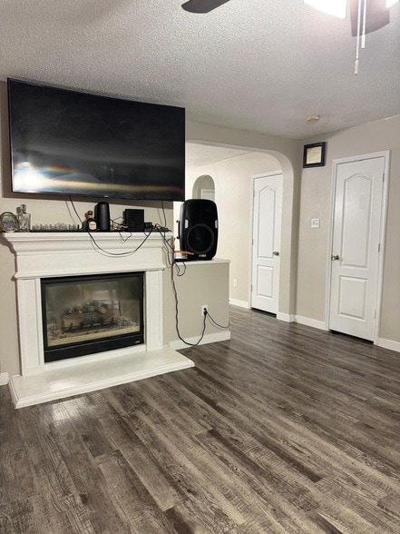 Photo - 1305 Willowsprings Ct