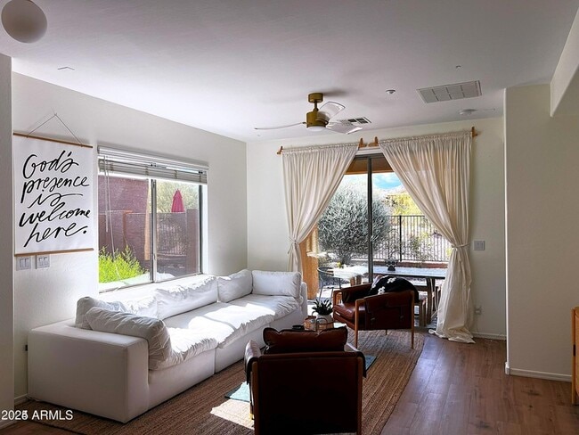 Photo - 1702 W Owens Way