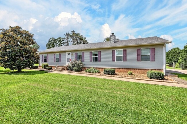 Photo - 2504 Angelyn Dr