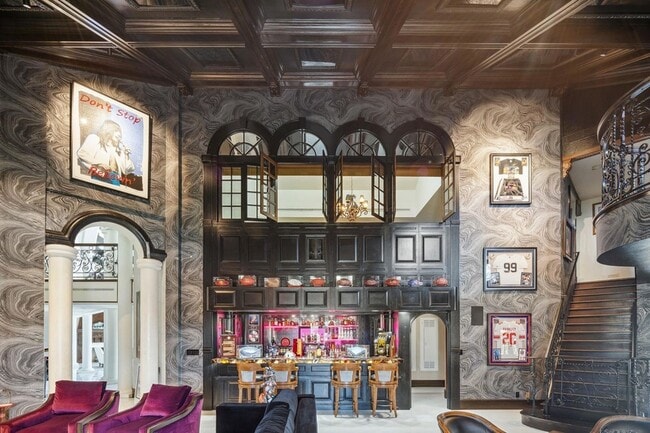 Photo - 3100 NE 46th St