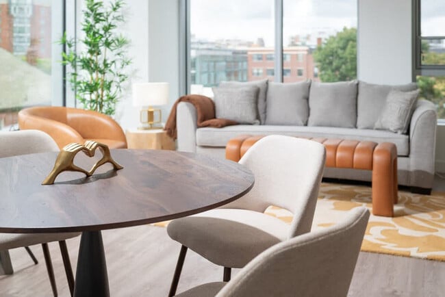 Photo - 425 Massachusetts Ave Unit SI ID1252105P