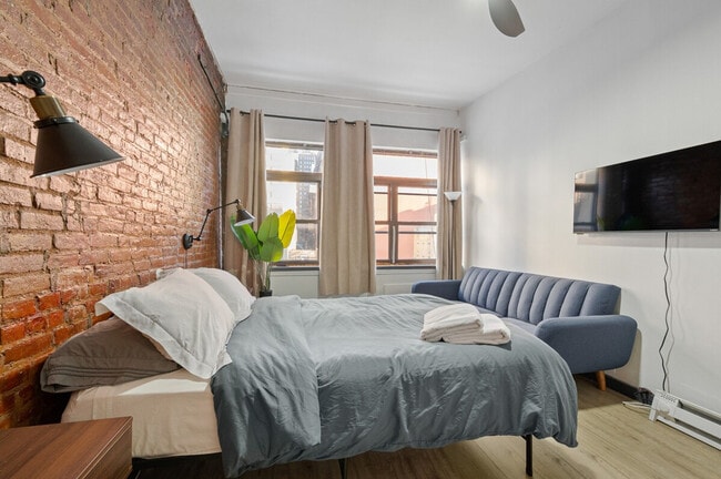 Photo - 301 W 31st St Unit SI ID1323979P