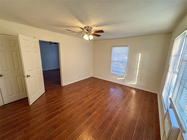 Photo - 1326 W Shepherd St Unit 1328