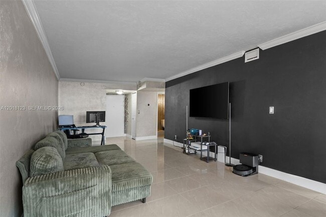 Photo - 1000 Parkview Dr Unit 1025