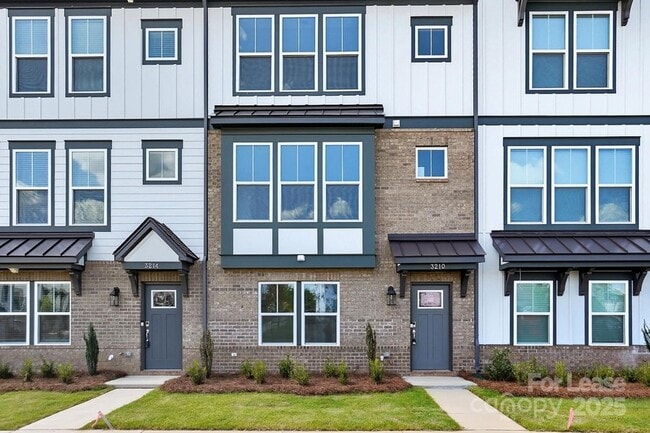 Photo - 3210 Stelfox St