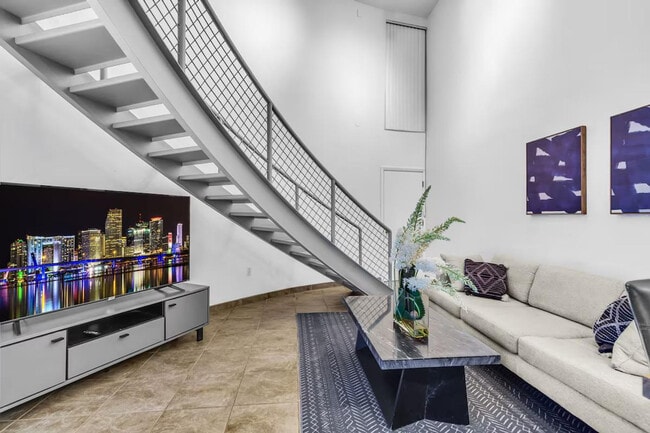 Building Photo - 3225 SW 58th Ave Unit ID1324007P