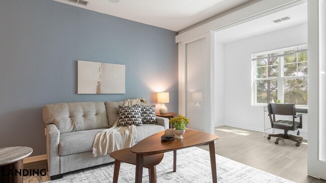 Building Photo - 1595 Marden Rdg Lp Unit 1560-313