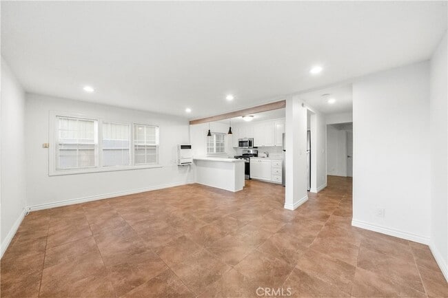 Photo - 274 Cliff Dr Unit 3