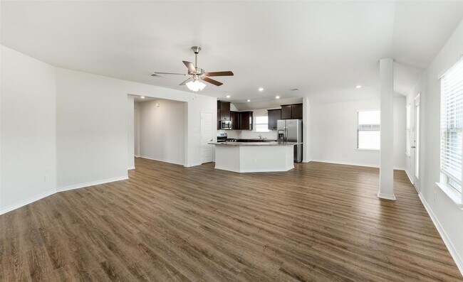 Photo - 716 Bluebird Way