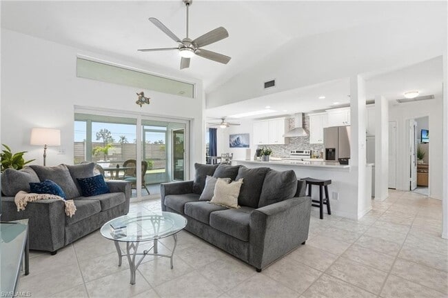 Photo - 132 Bordeaux Cir