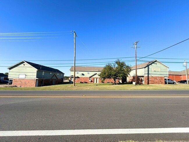 Building Photo - 807 W Walnut St Unit C2