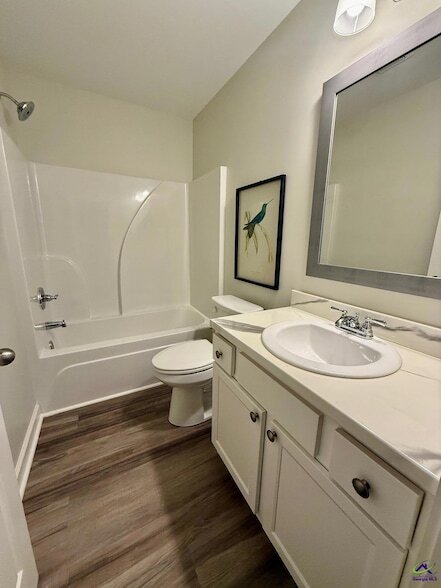 Photo - 100 Webster Wy