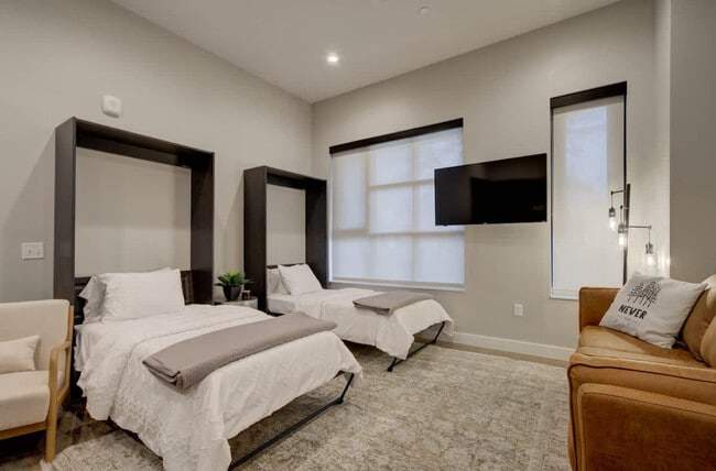 Photo - 110 W Beall St Unit FL1-ID1339968P