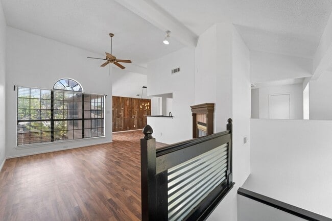 Photo - 1828 Alameda Dr