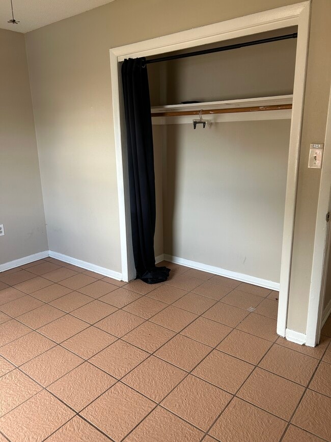 Master bedroom and closet - The Courtyards