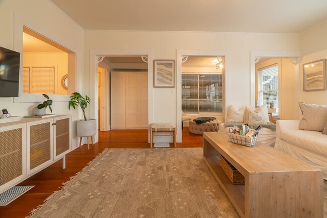 Photo - 116 4th Ave N Unit ID1341342P