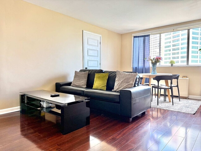Building Photo - 215 Piedmont Ave NE Unit SI FL8-ID1299373P