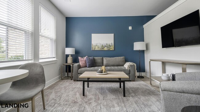 Building Photo - 3005 Chestnut Grv Ln Unit 6123