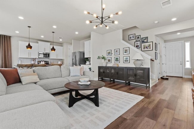 Building Photo - 324 Gaida Loop
