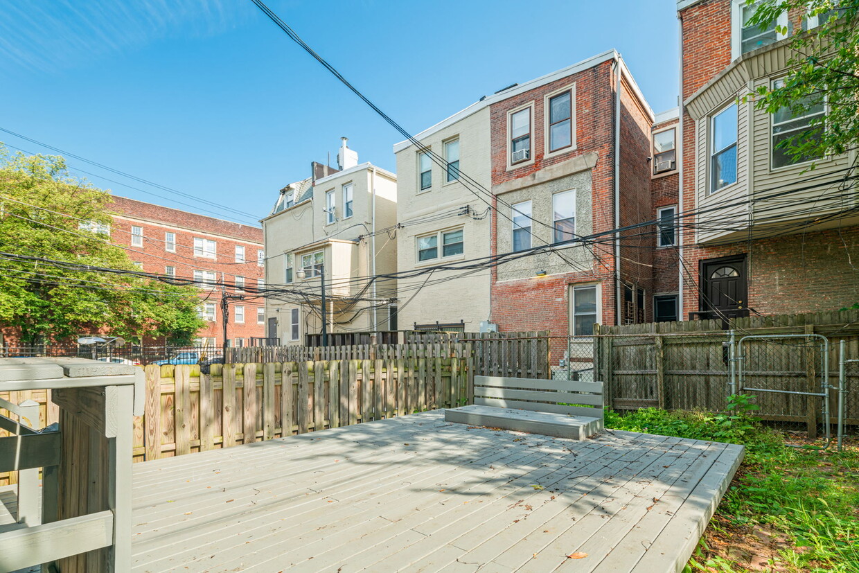 Floor Plan - 2BD/2BA