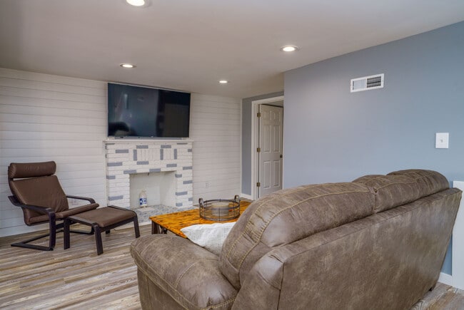 Photo - 5571 N Chagrin Dr Unit ID1061078P