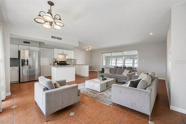 Photo - 5056 42nd St S