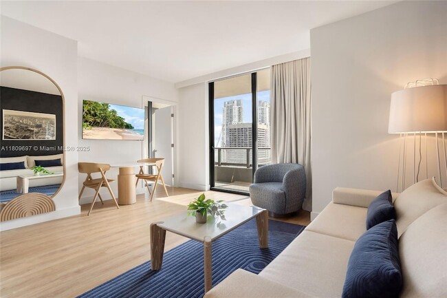 Photo - 601 NE 1st Ave Unit 2012