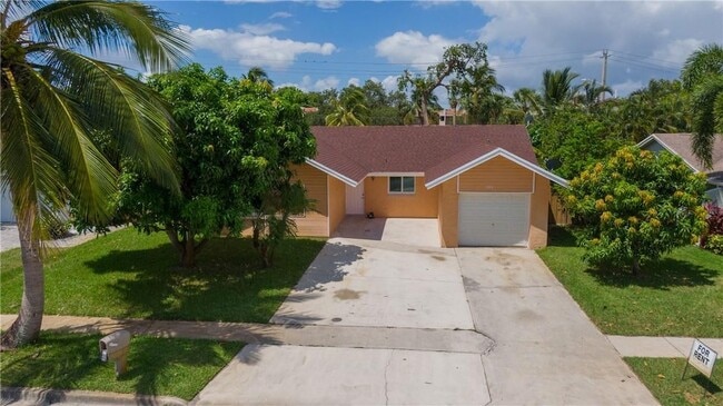 Building Photo - 5332 NW 29th Ct
