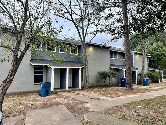 Building Photo - 702 Hargest St Unit 5